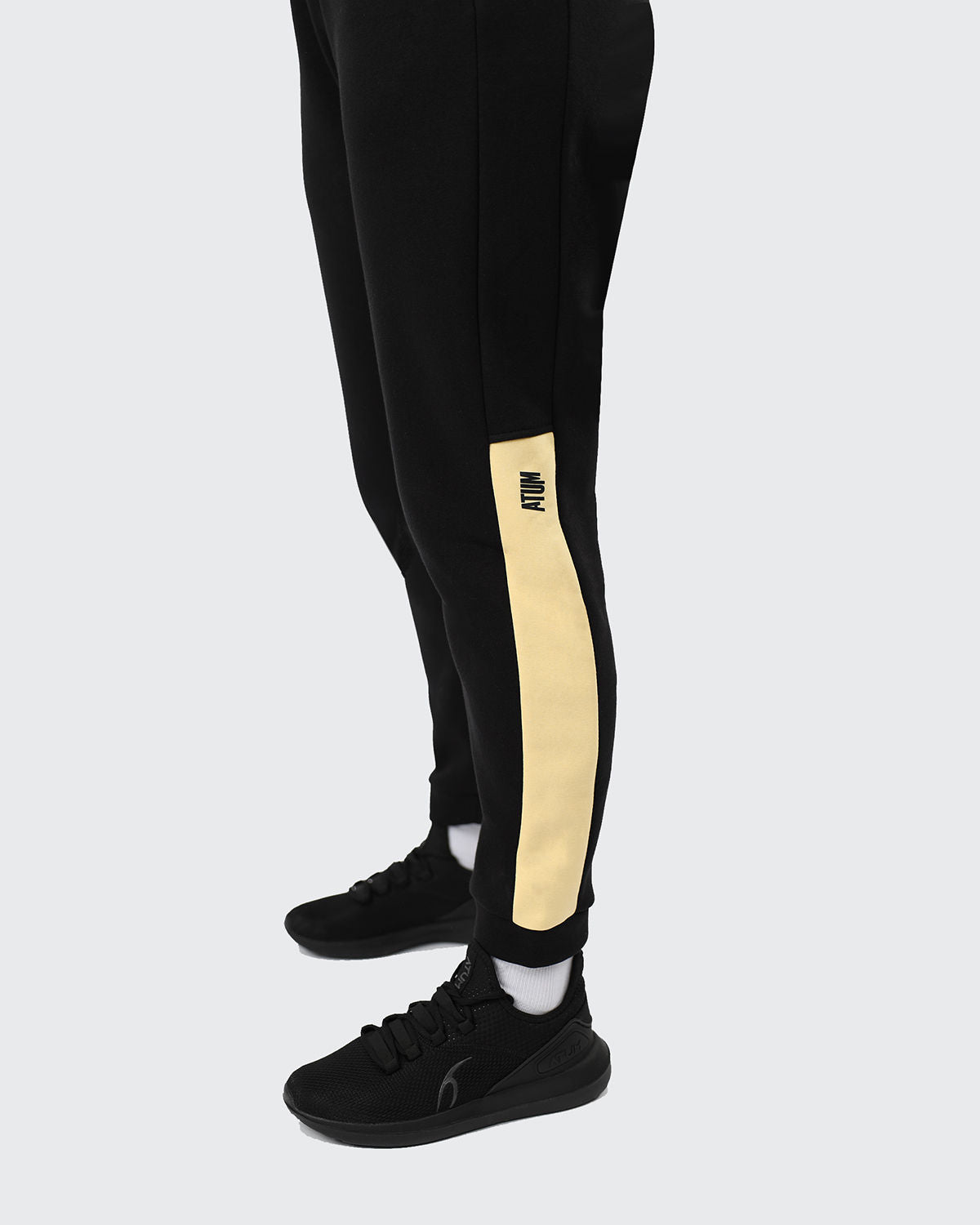 Essential Women's Black Sweatpants-Atum -79736691