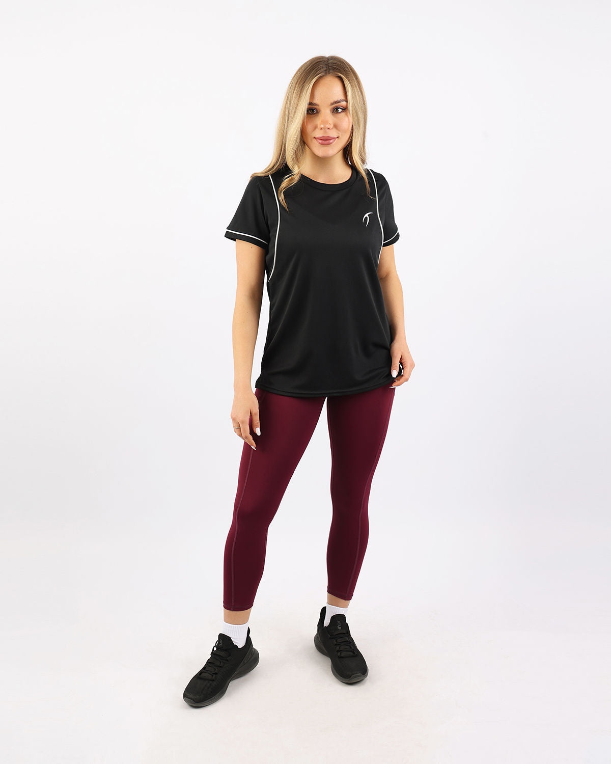 Ultra-Soft Cropped Black T-Shirt-Atum -70564422
