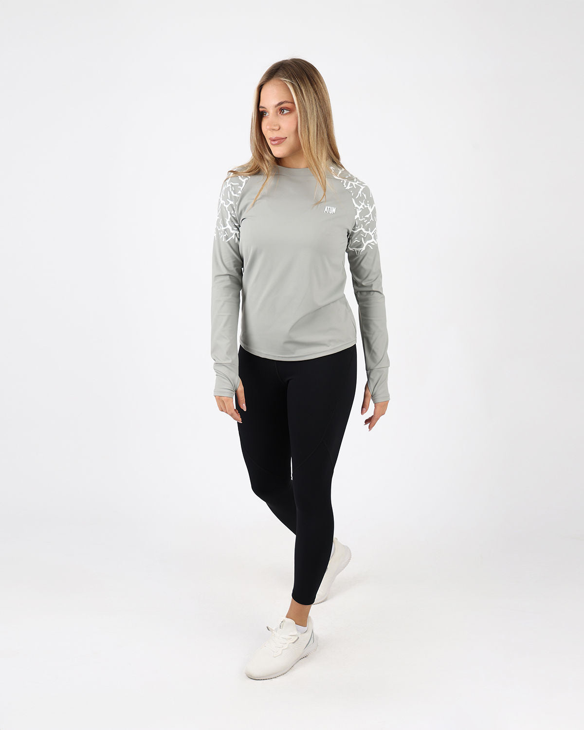 Graphic Long-Sleeve Gray T-Shirt-Atum -16341258
