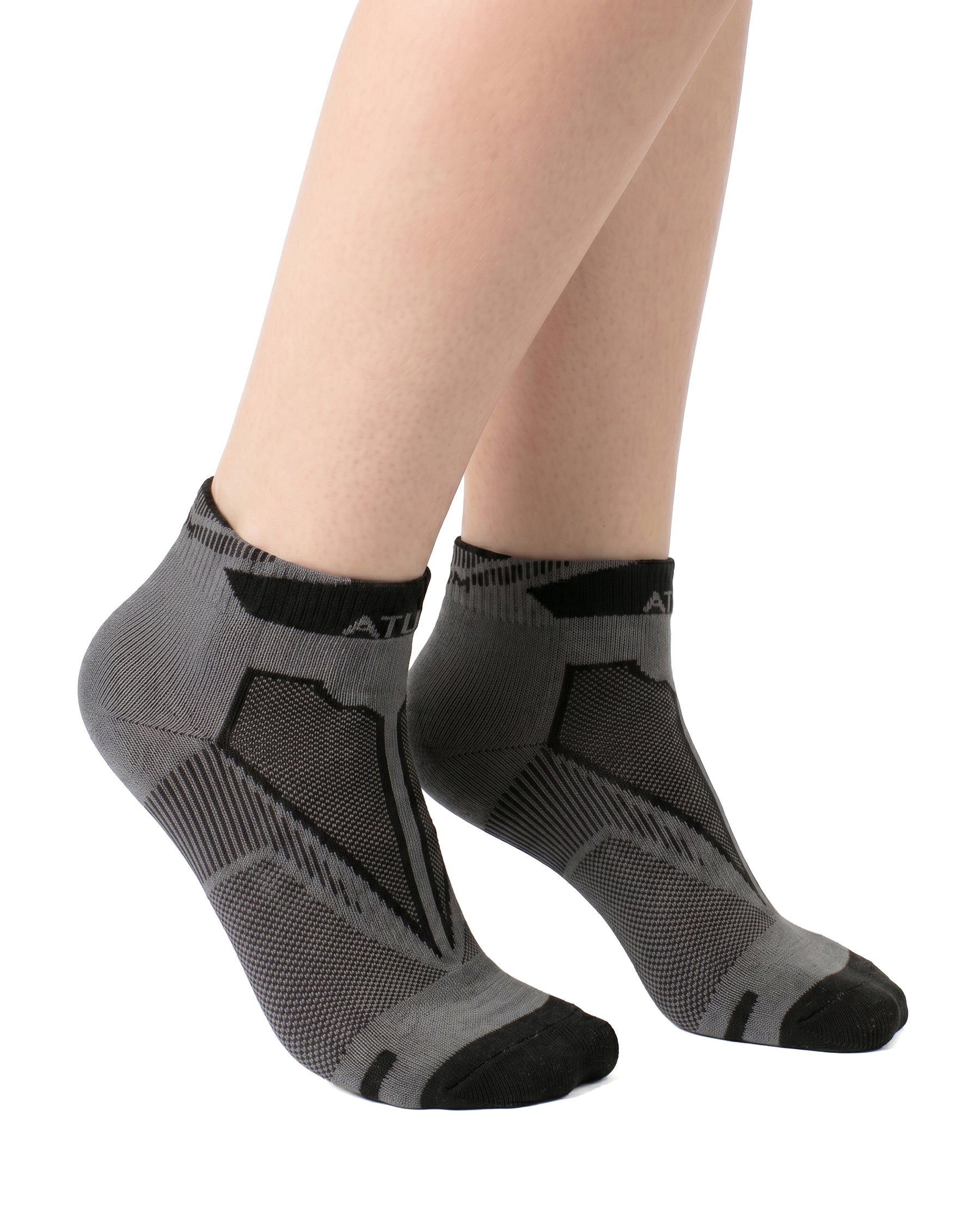 Adults Unisex Low-Cut Gray Training Socks-Atum -10989511