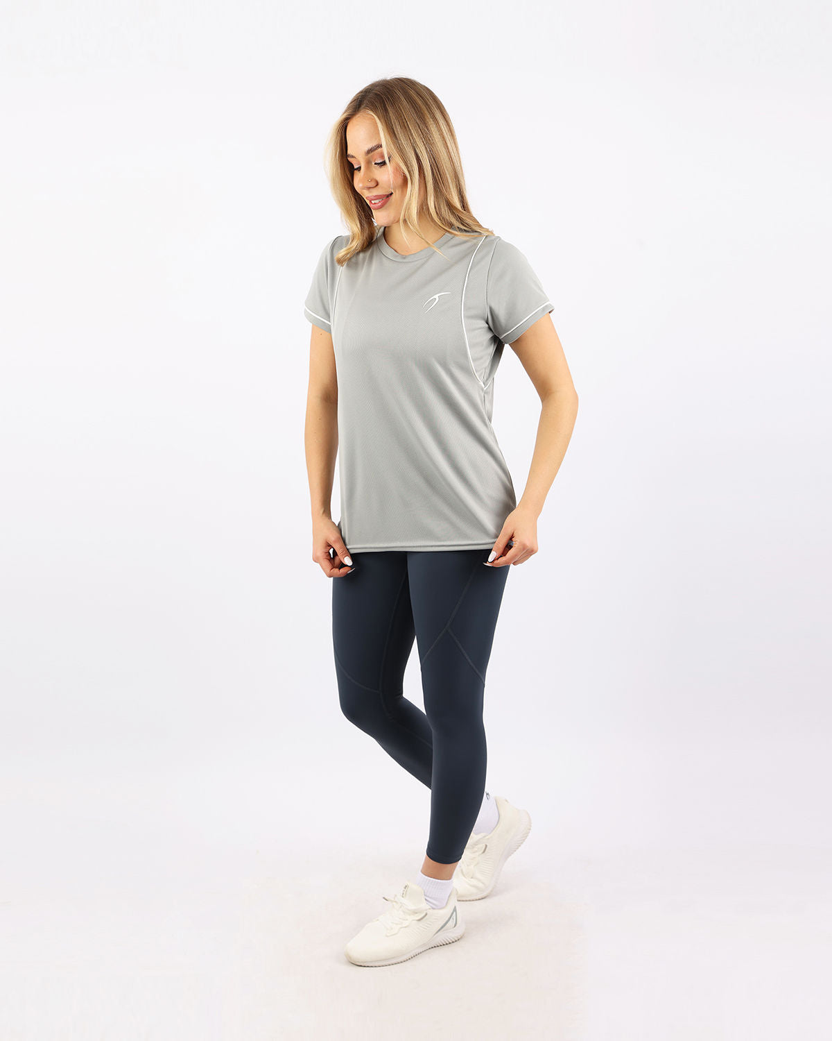 Ultra-Soft Cropped Gray T-Shirt-Atum -70636905