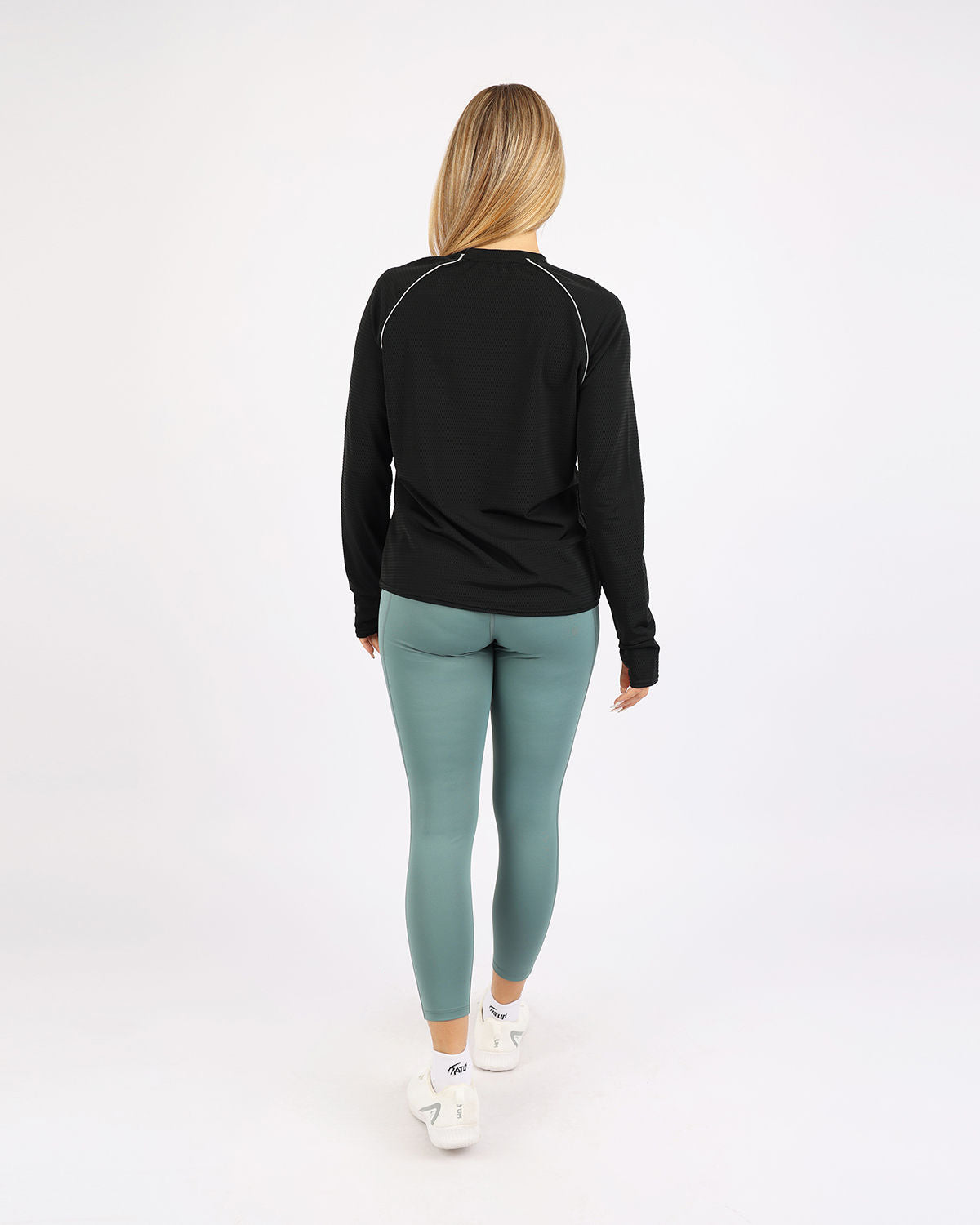 Long-Sleeve Training Black Top-Atum -32802964