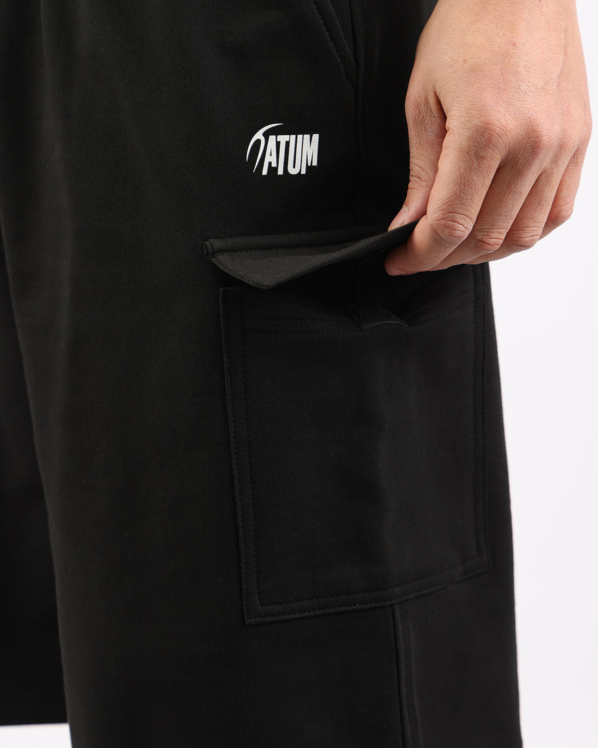 Essential Cargo Men's Black Shorts-Atum -5909005