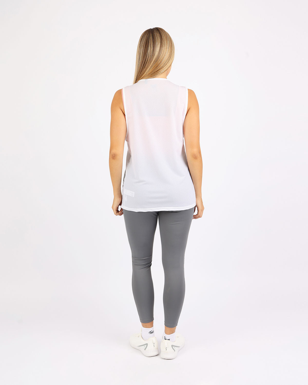 Victory Sleeveless White Tank Top-Atum -88122561