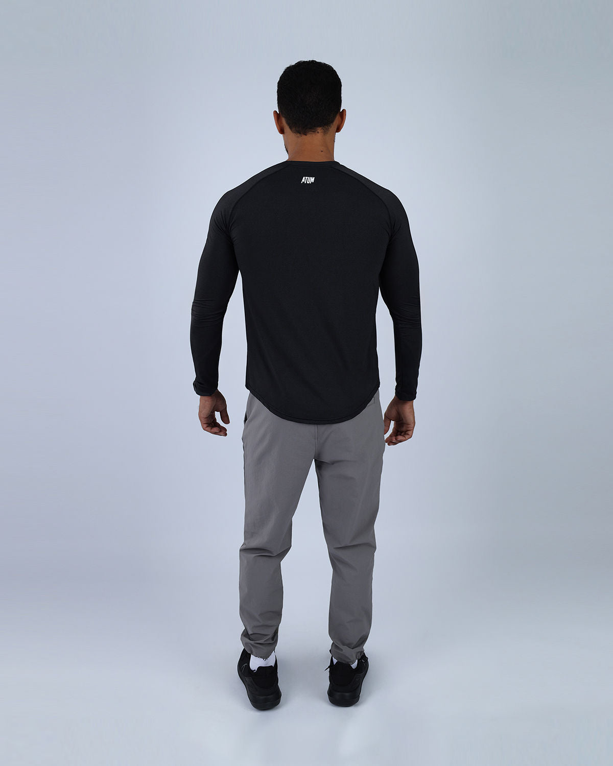 Long Sleeve Running Black Tee-Atum -56387215