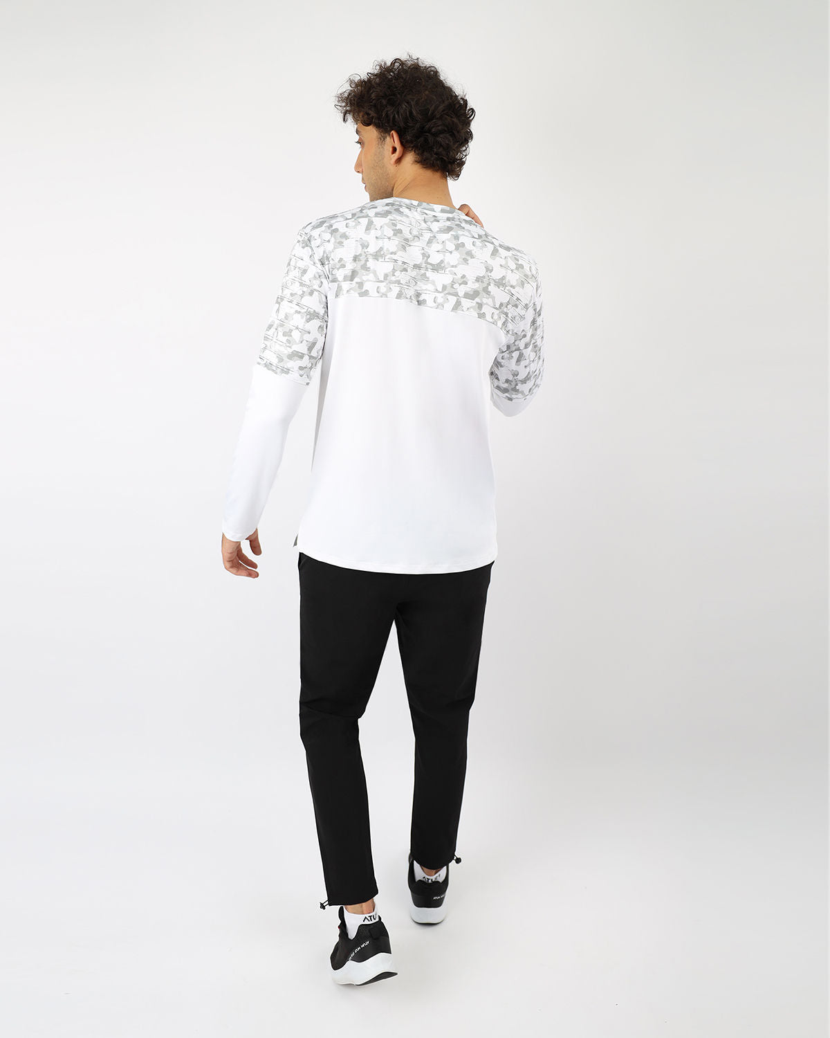 Men's Fitness White Top-Atum -53761071