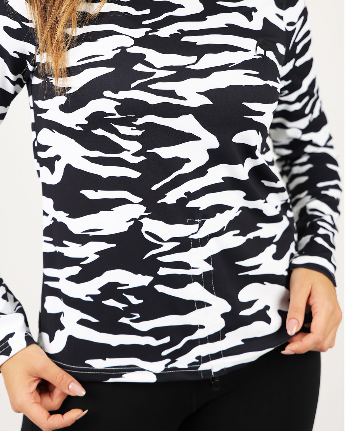 Cinchable Long-Sleeve Black T-Shirt-Atum -67694596