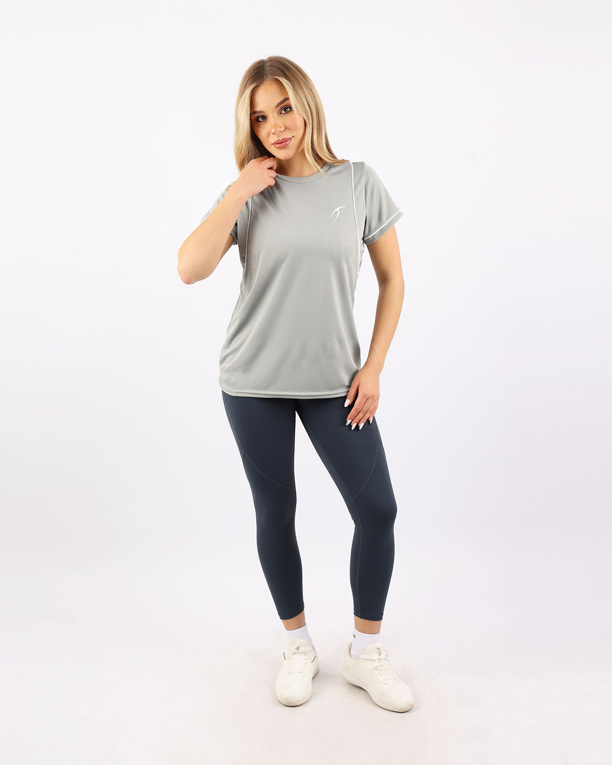 Ultra-Soft Cropped Gray T-Shirt-Atum -10856465
