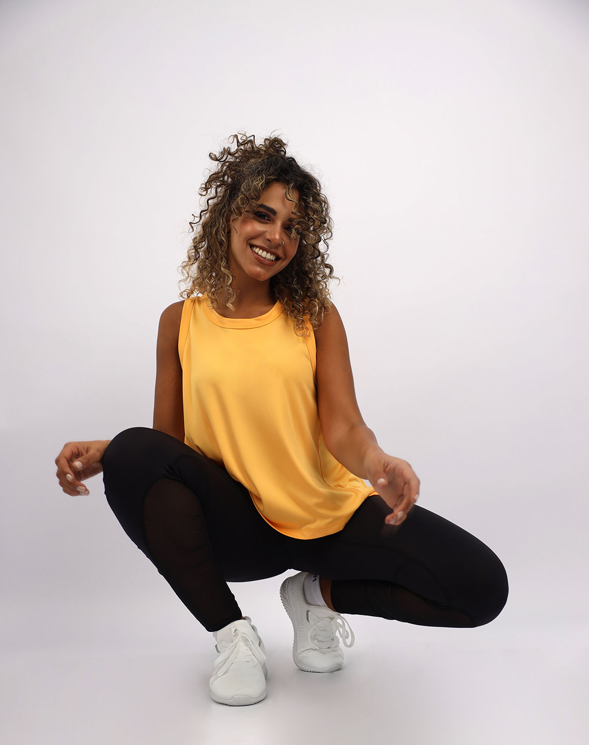 Women's Cross Back Gold Top-Atum -3924335