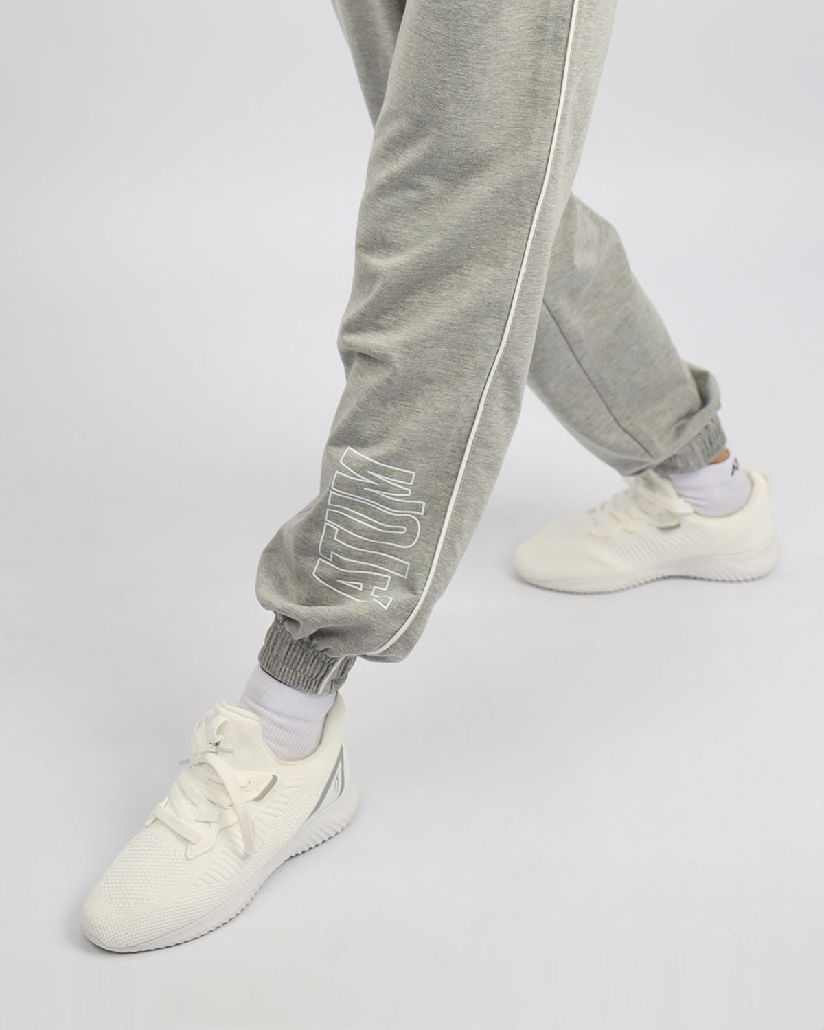 Women's Essential Gray Sweatpants-Atum -72149891