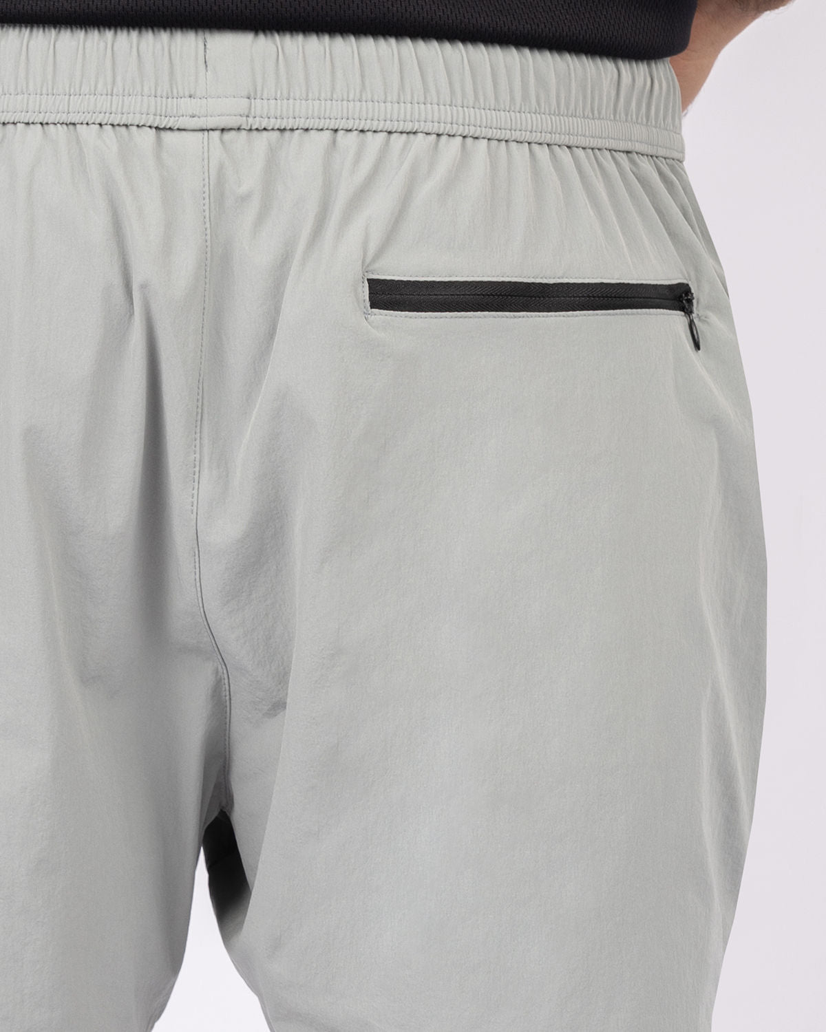 Hidden Pocket Light Gray Training Short-Atum -26876490